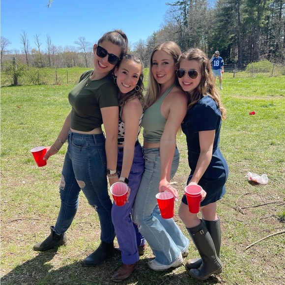 hi :) - Picture 3 of 6